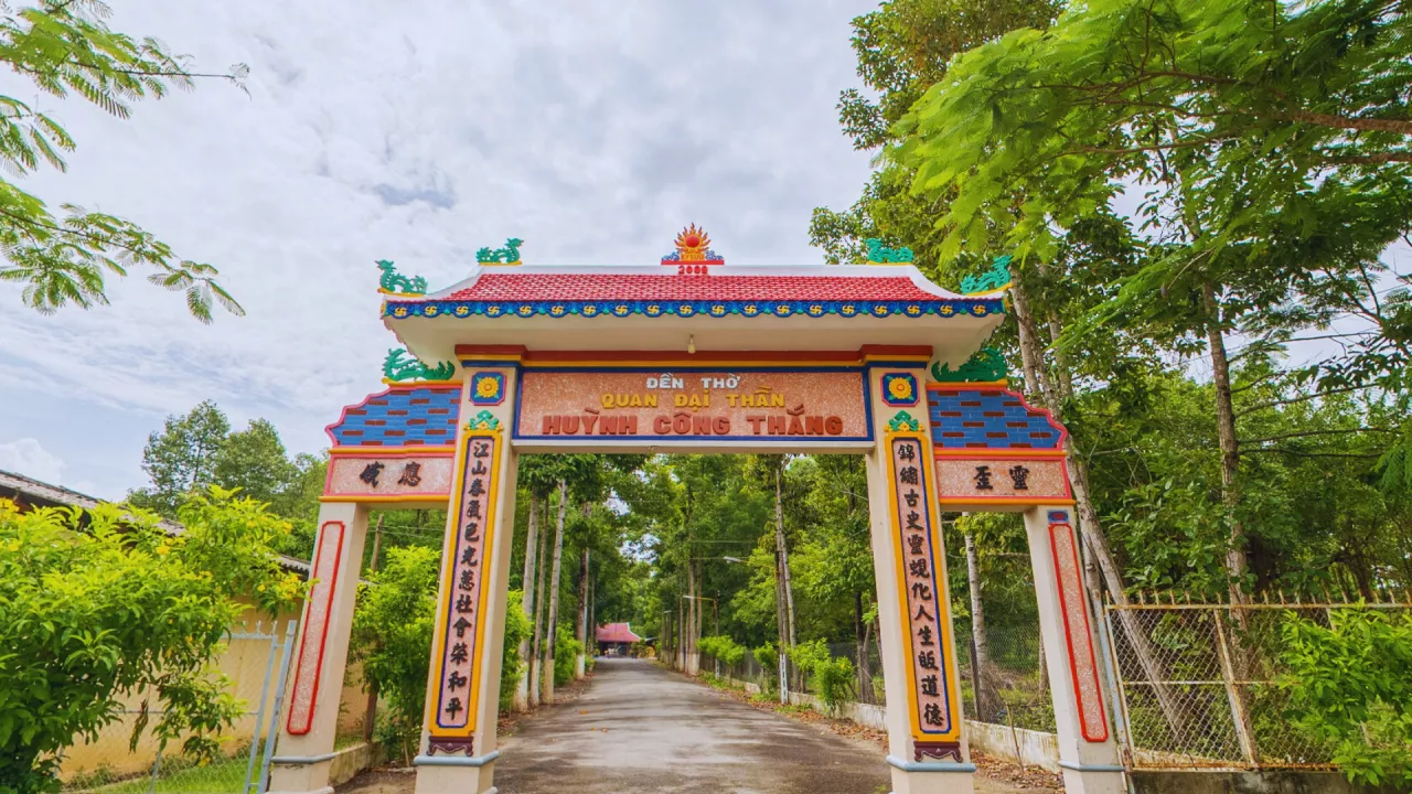 Đền thờ Huỳnh Công Thắng