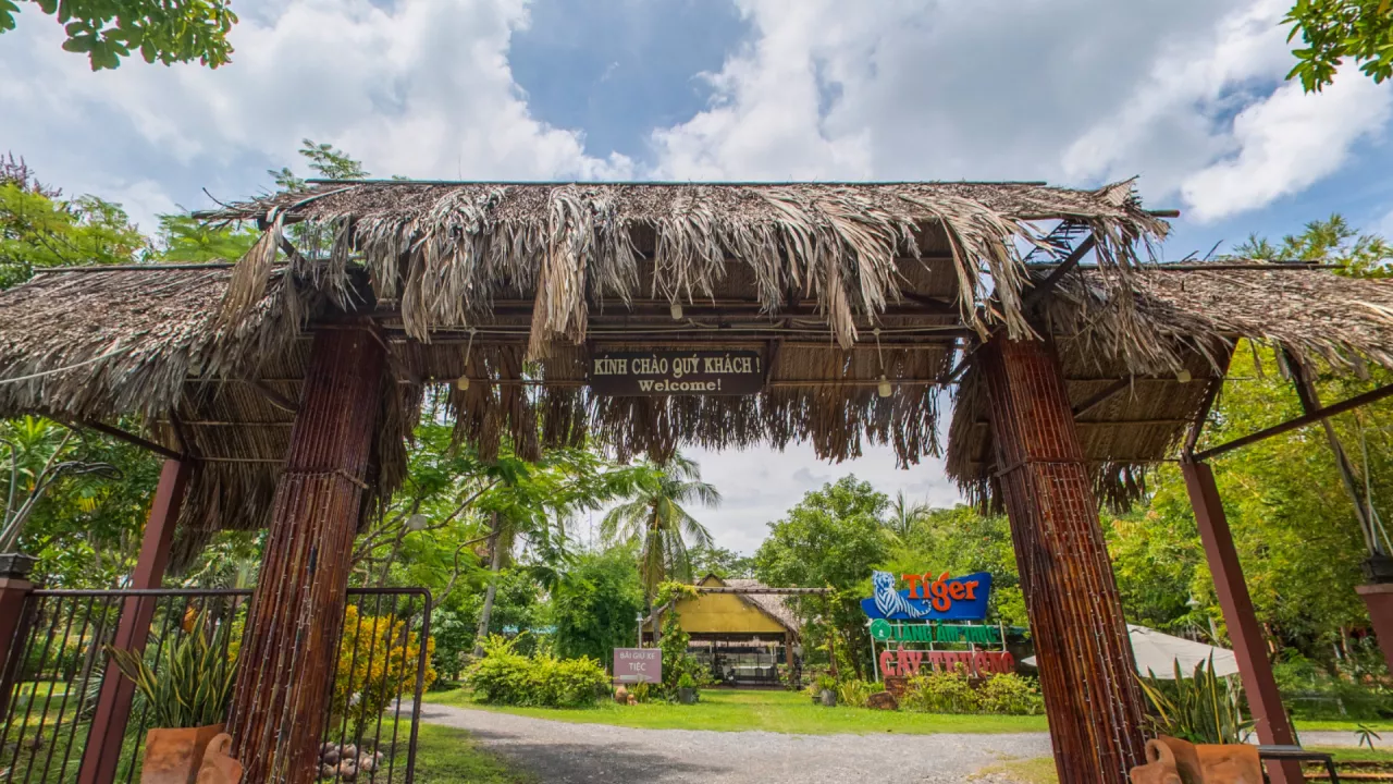 Làng ẩm thực Cây Trường