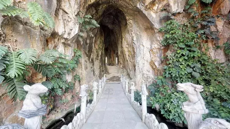 Động Âm Phủ - Ngũ Hành Sơn